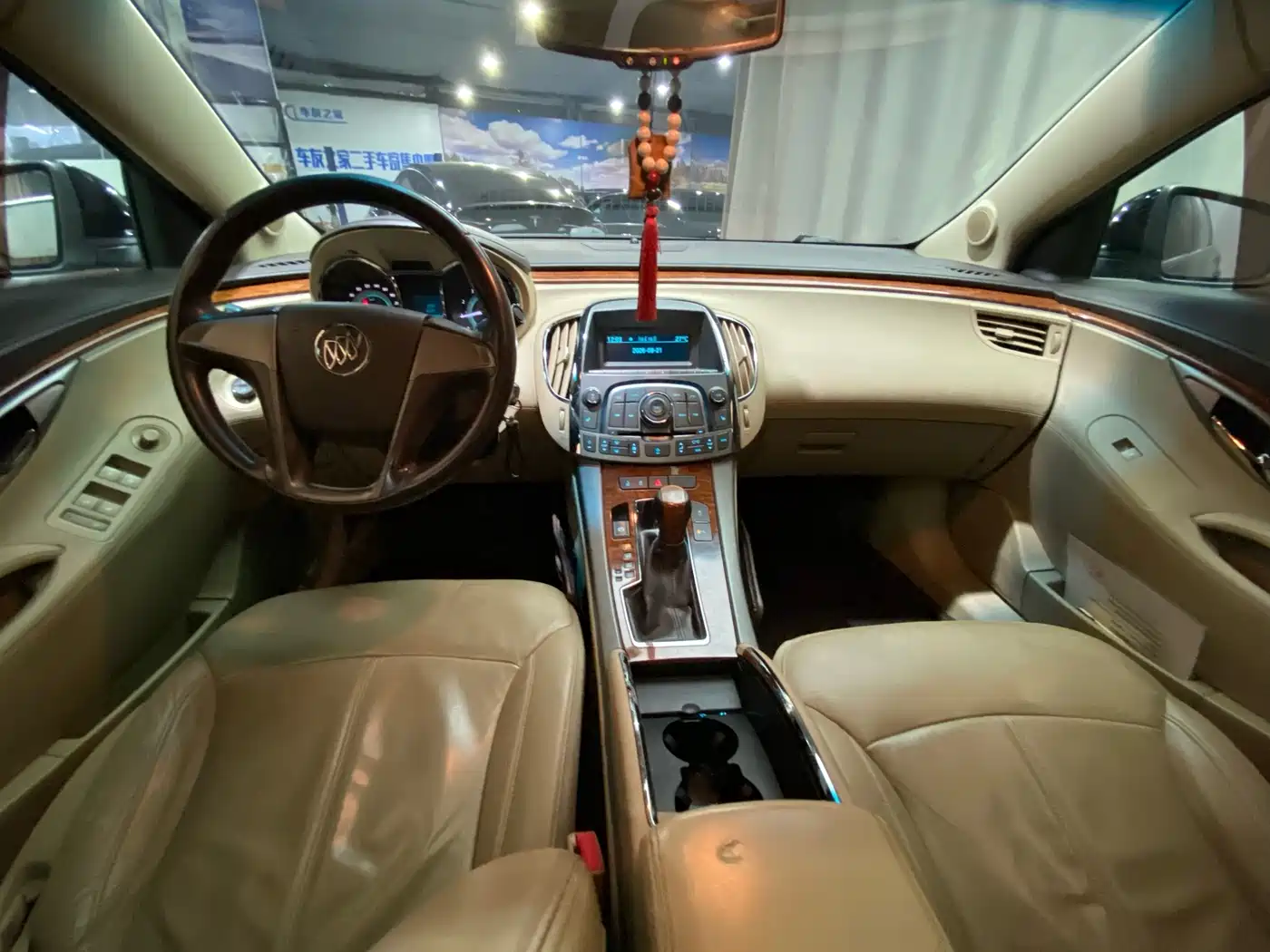 Фото 15 - Buick LaCrosse