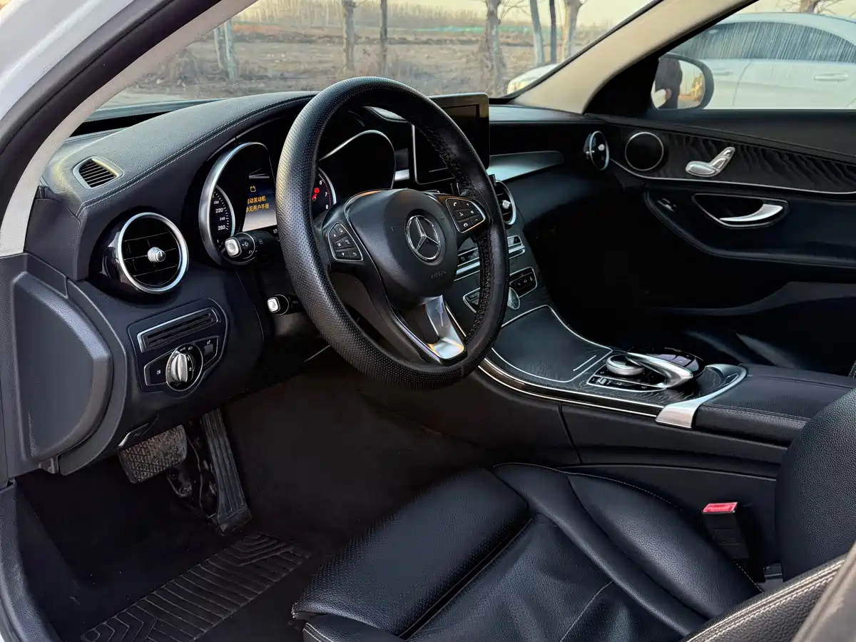 Mercedes-Benz C-Class 2016 C 180 L Sport фото 9