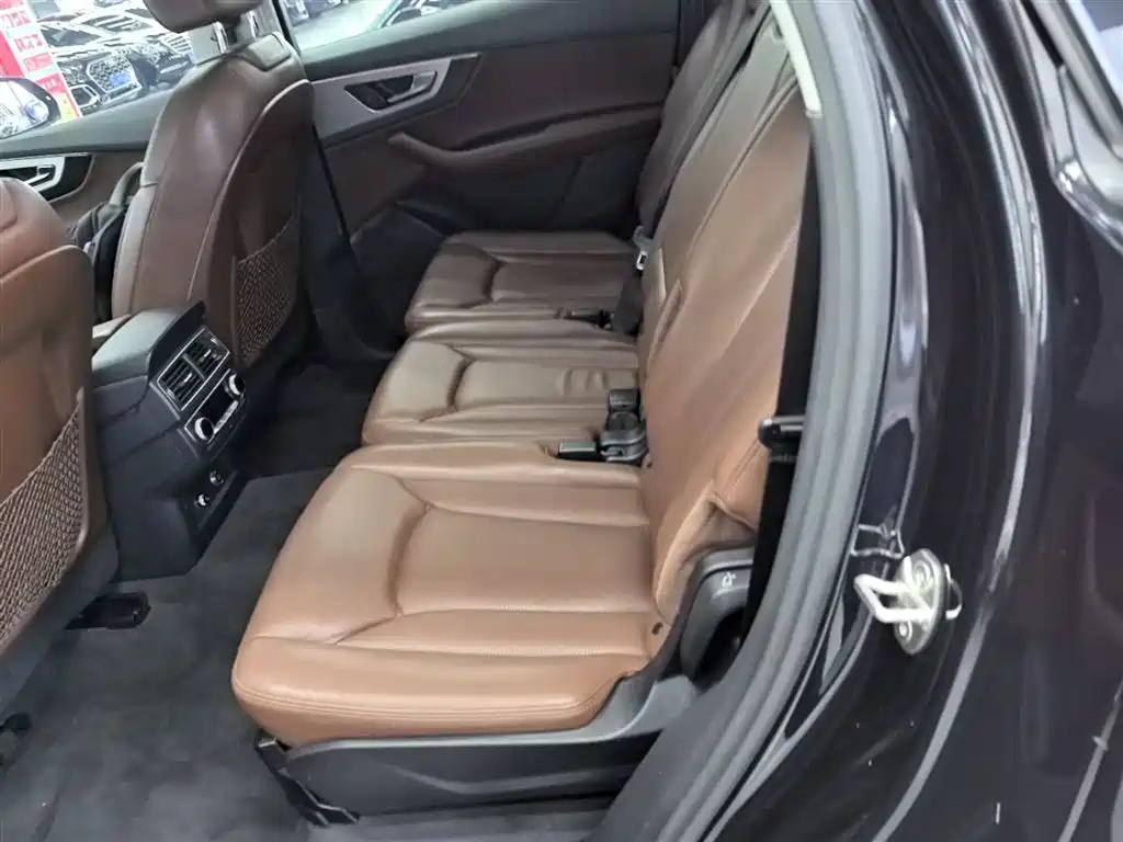 Audi Q7 2018 40 TFSI Comfort фото 17