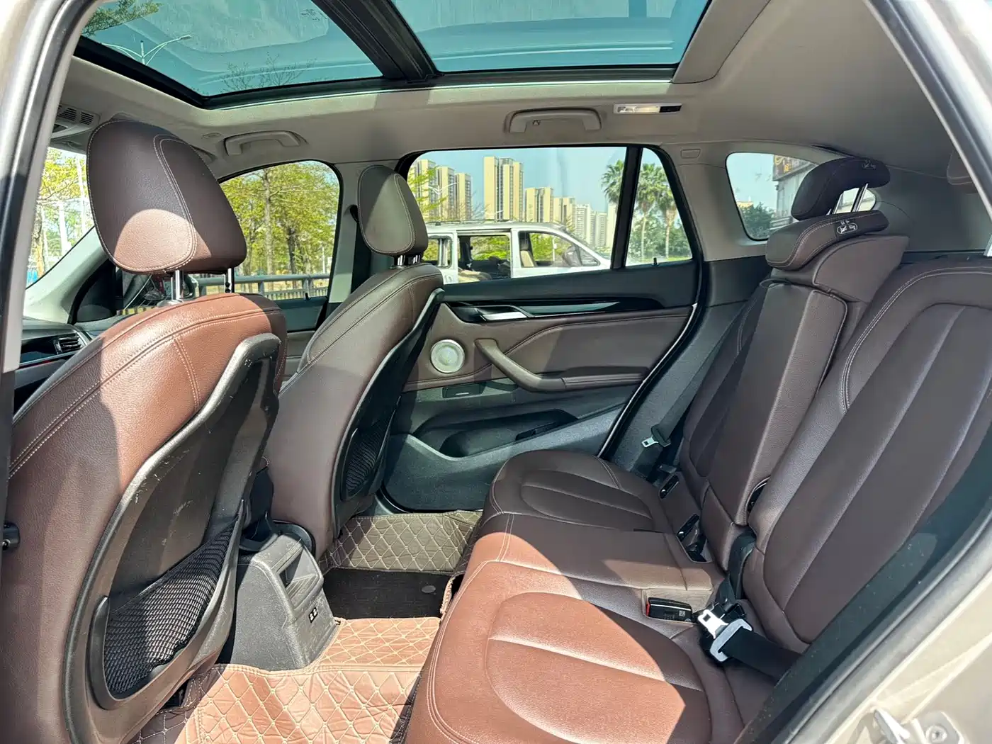 BMW X1 2022 sDrive20Li Fashion фото 6