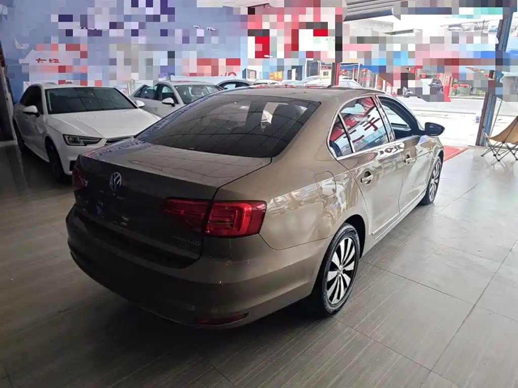 Volkswagen Sagitar 2017 230TSI Automatic Comfort фото 7