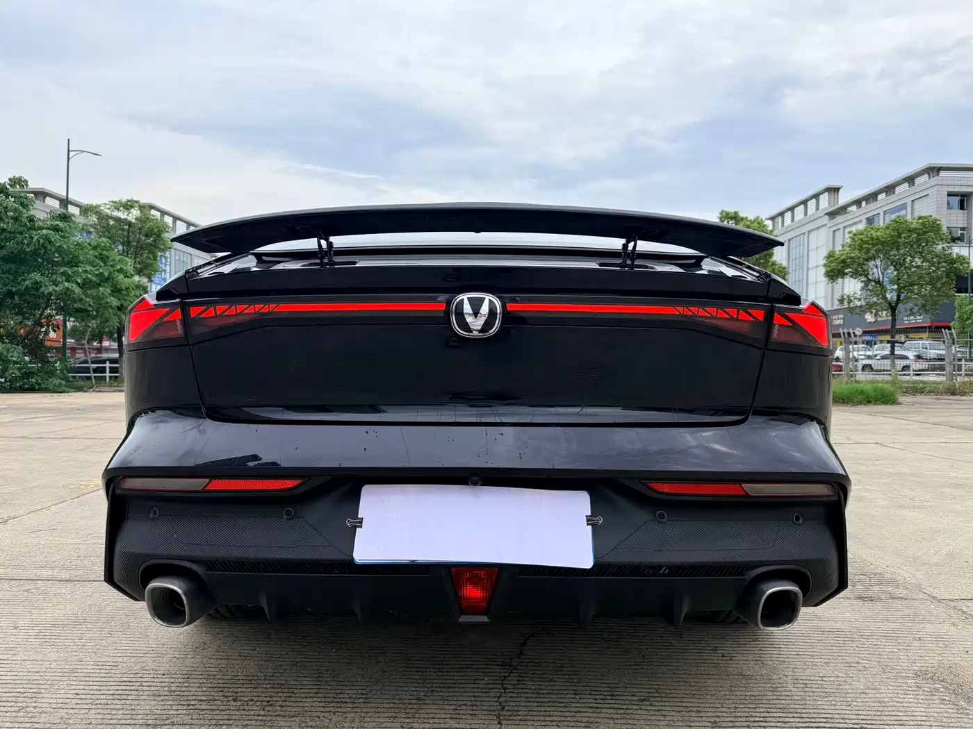  UNI-V