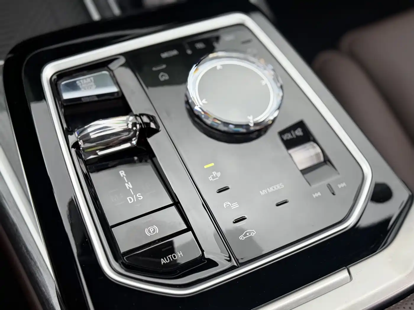 BMW 7-SERIES