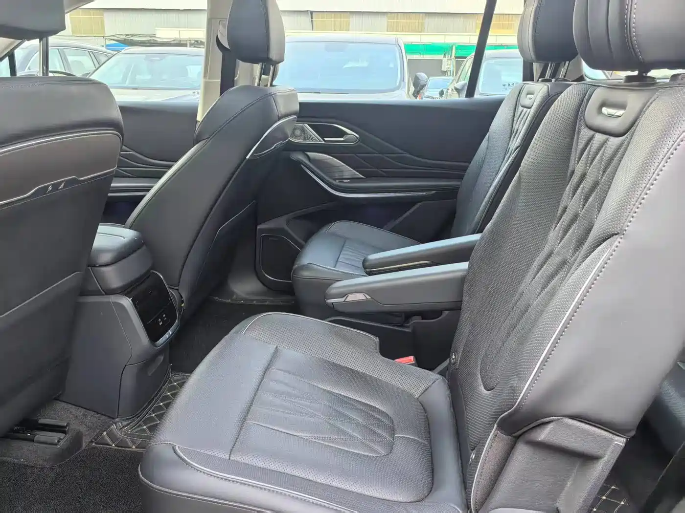 Hongqi HS7 PHEV 2024 2024 2.0T PHEV 4WD Flagship Edition 6-seater