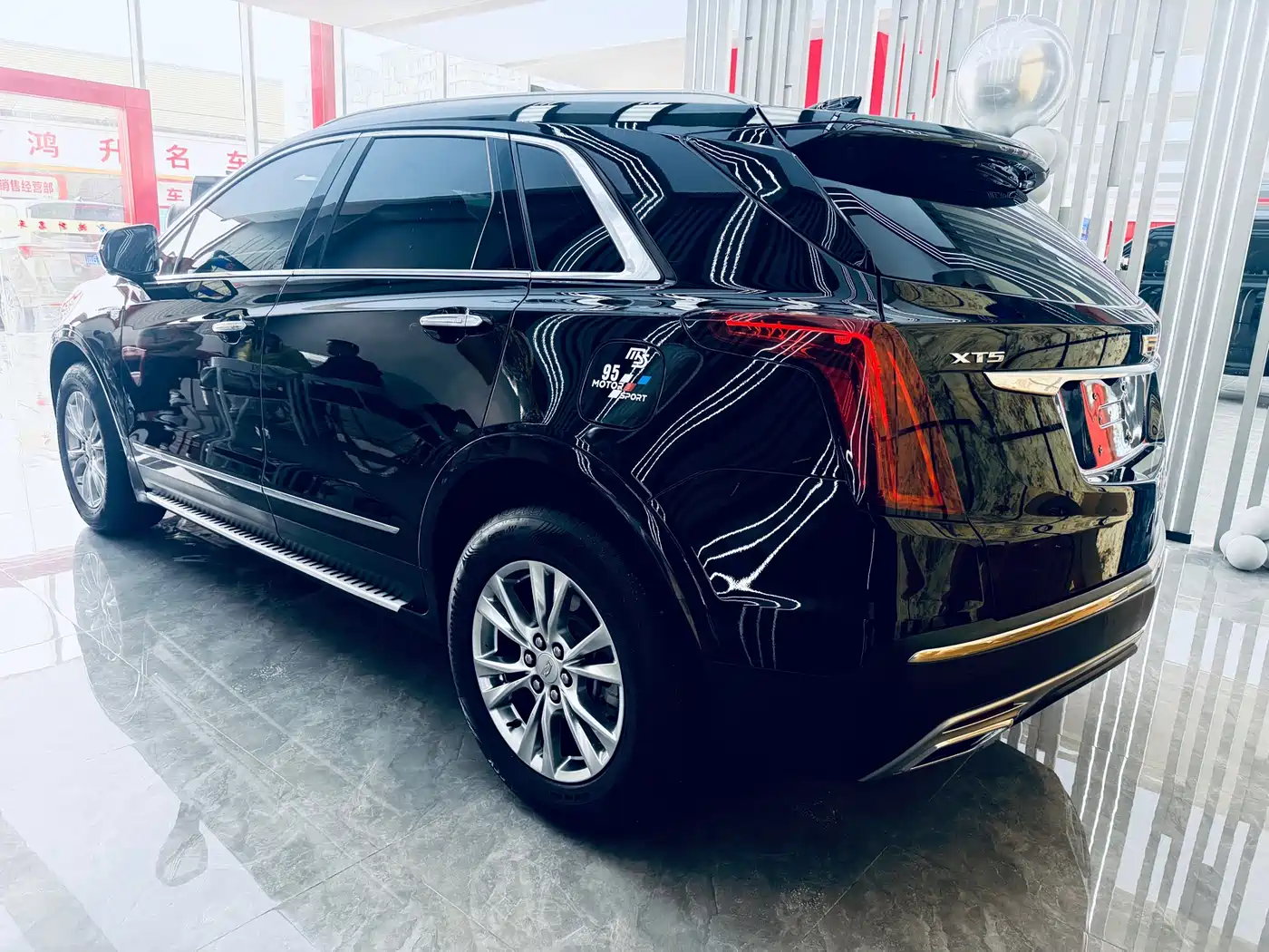 CADILLAC XT5
