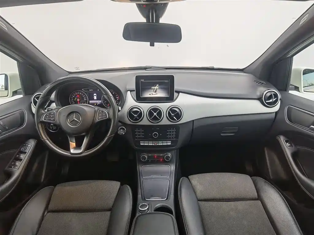 Mercedes-Benz B-Class 2015 B 200 Dynamic фото 5