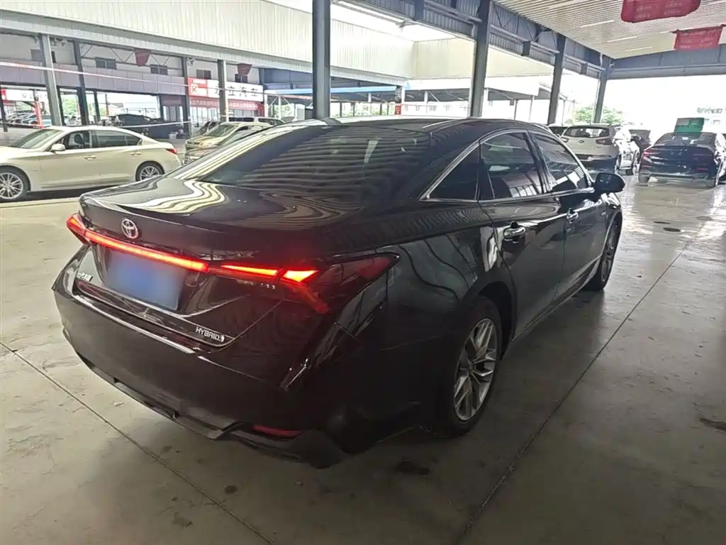Toyota Avalon 2019 Hybrid 2.5L Luxury Edition China VI фото 7