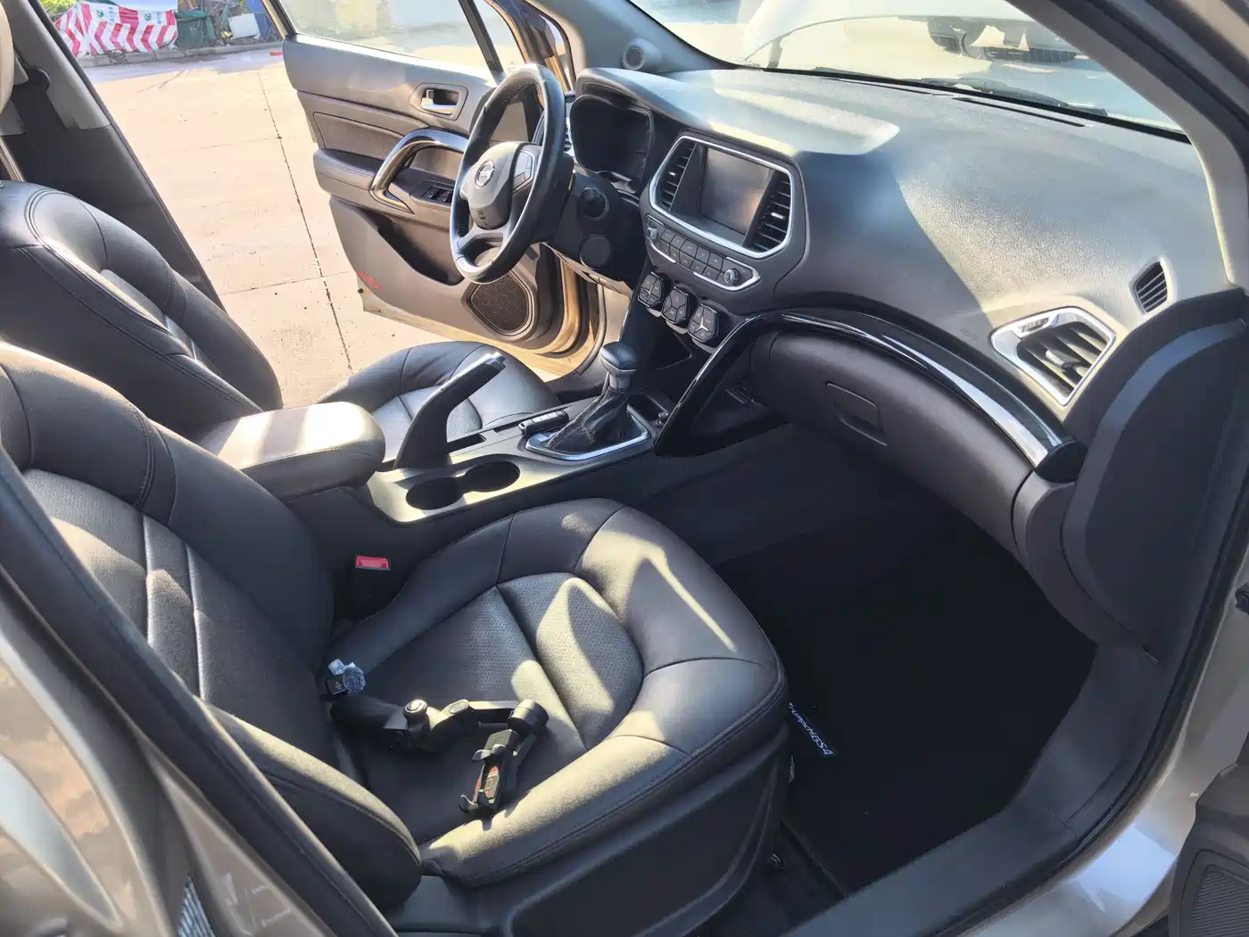 GAC Trumpchi GS4 2015 2015 200T G-DCT Luxury Edition