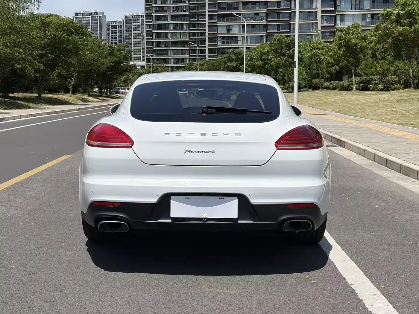 Porsche Panamera 2016 Panamera Edition 3.0T фото 4