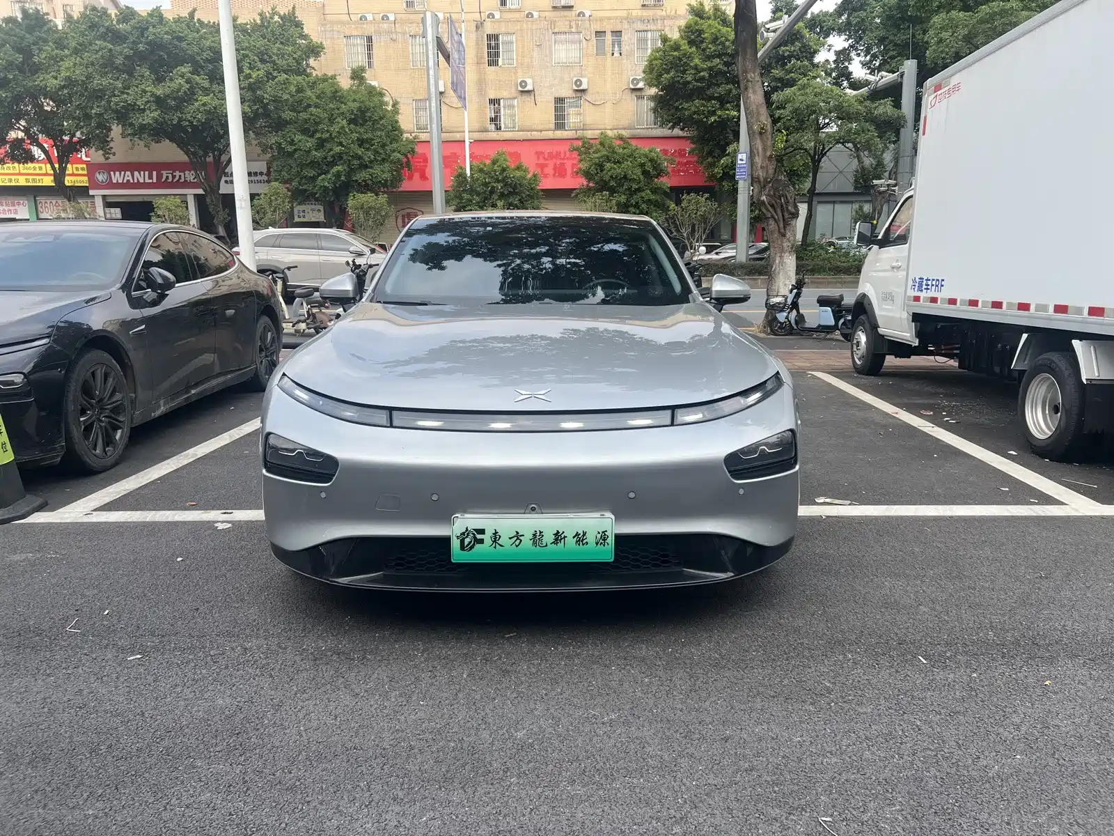 Фото 2 - XPeng P7