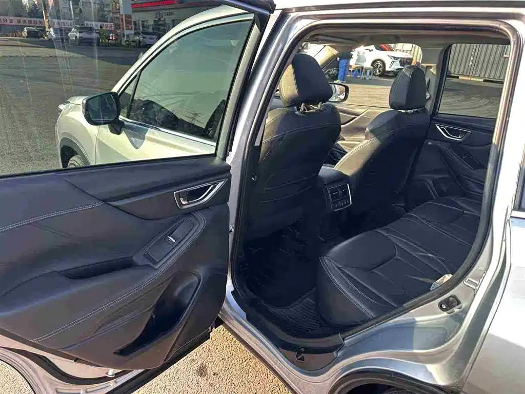 SUBARU FORESTER