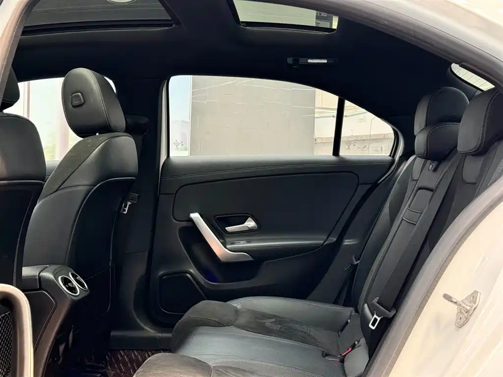 Mercedes-Benz A-Class 2022 Facelift II A 200 L Sport Sedan Fashion фото 10