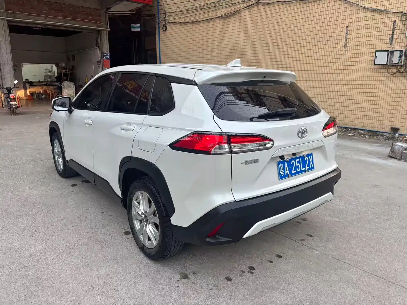 Toyota Corolla Cross 2023 2.0L Pioneer Edition фото 4