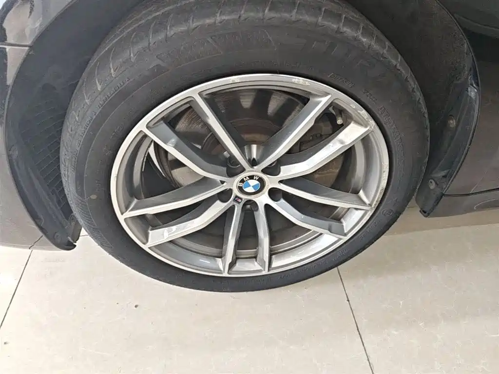 BMW 5 Series 2019 525Li M Sport Package фото 23