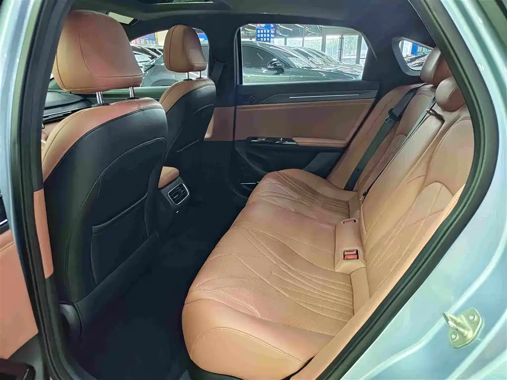 Geely Galaxy Galaxy L6 2025 EM-i 140km Starship Edition 11
