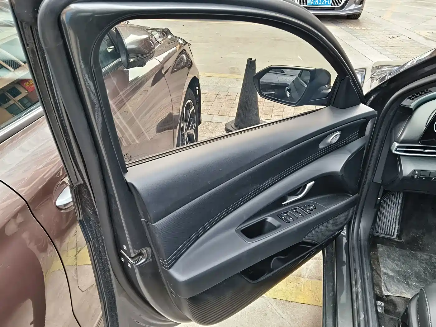 Hyundai Elantra 2025 2023 1.5L CVT GLS Premium