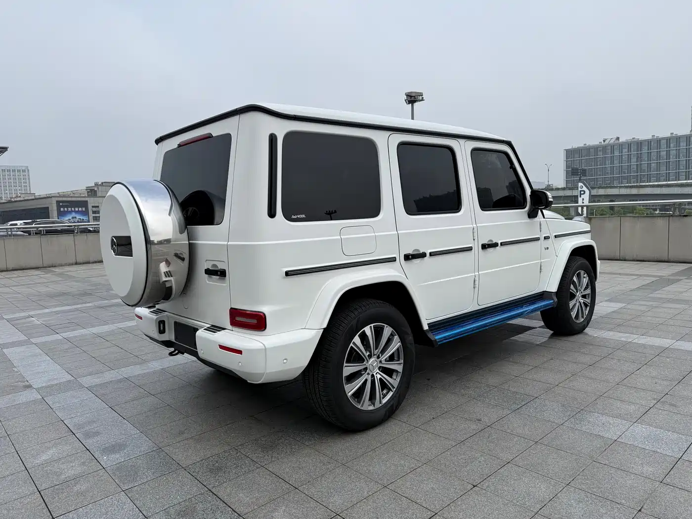 Mercedes-Benz G-Class 2024 G 500 фото 22