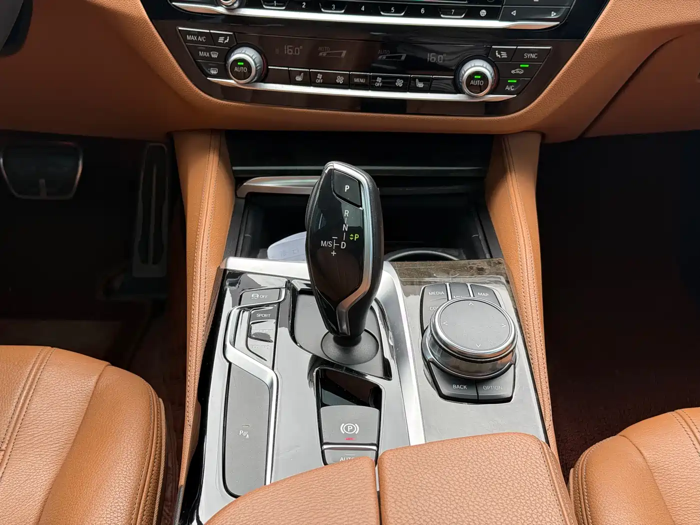 BMW 5 Series 2018 530Li xDrive M Sport Package фото 9