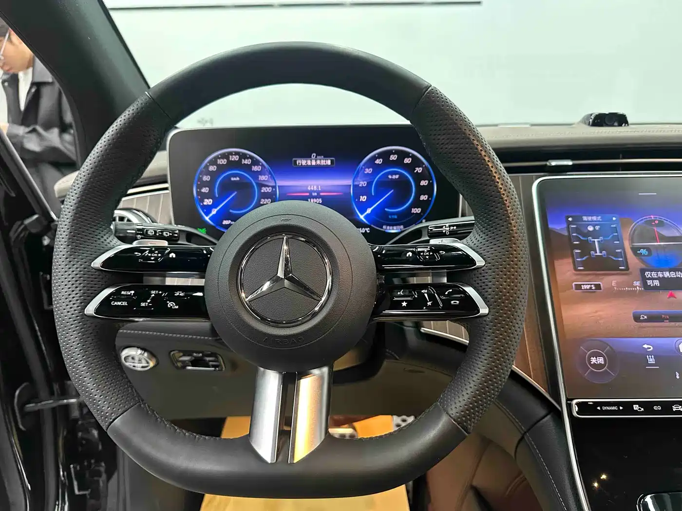 MERCEDES-BENZ EQE SUV