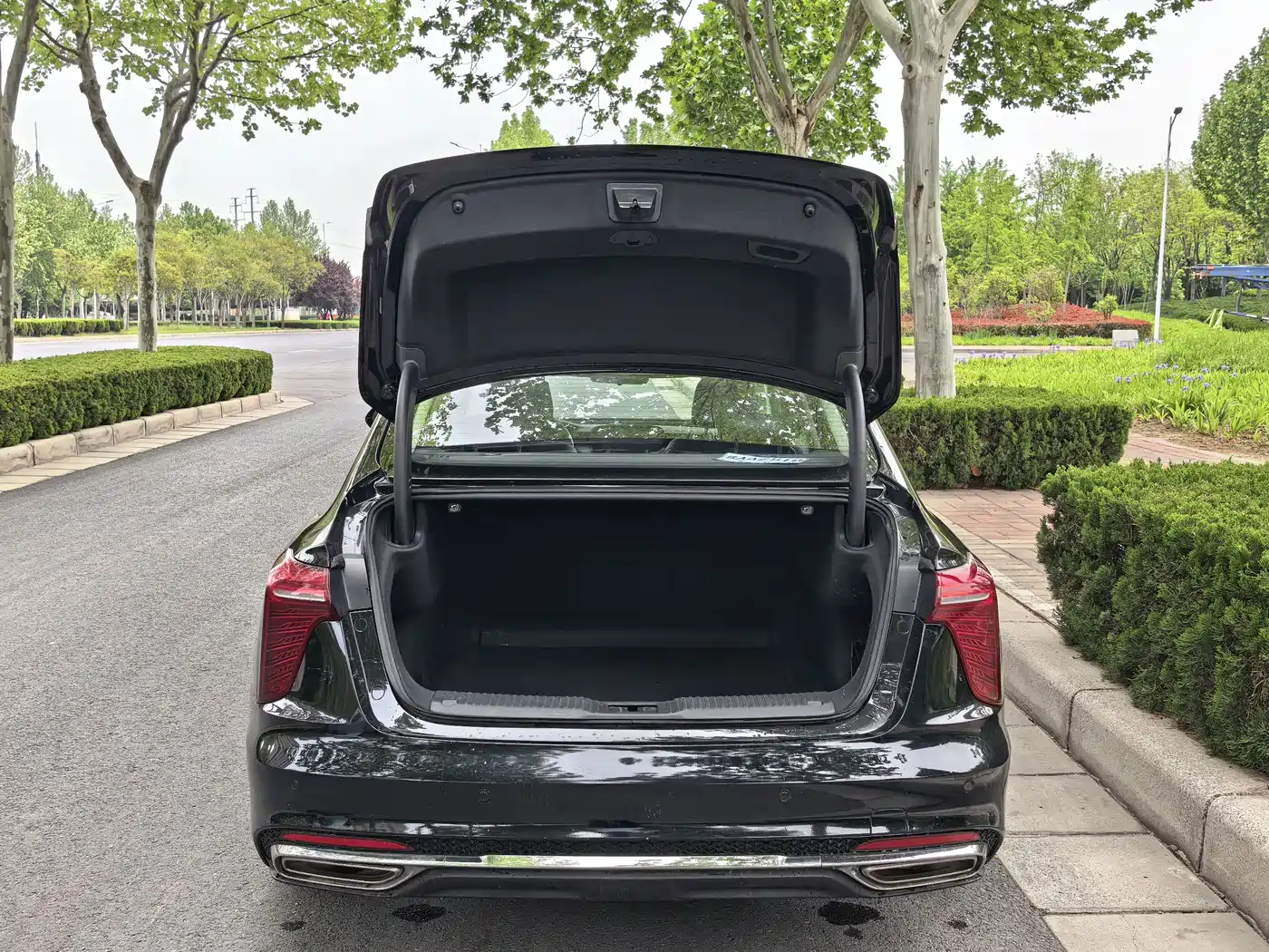 Hongqi H5 2024 1.5T DCT Smart Connect Flag Rhythm Edition фото 8