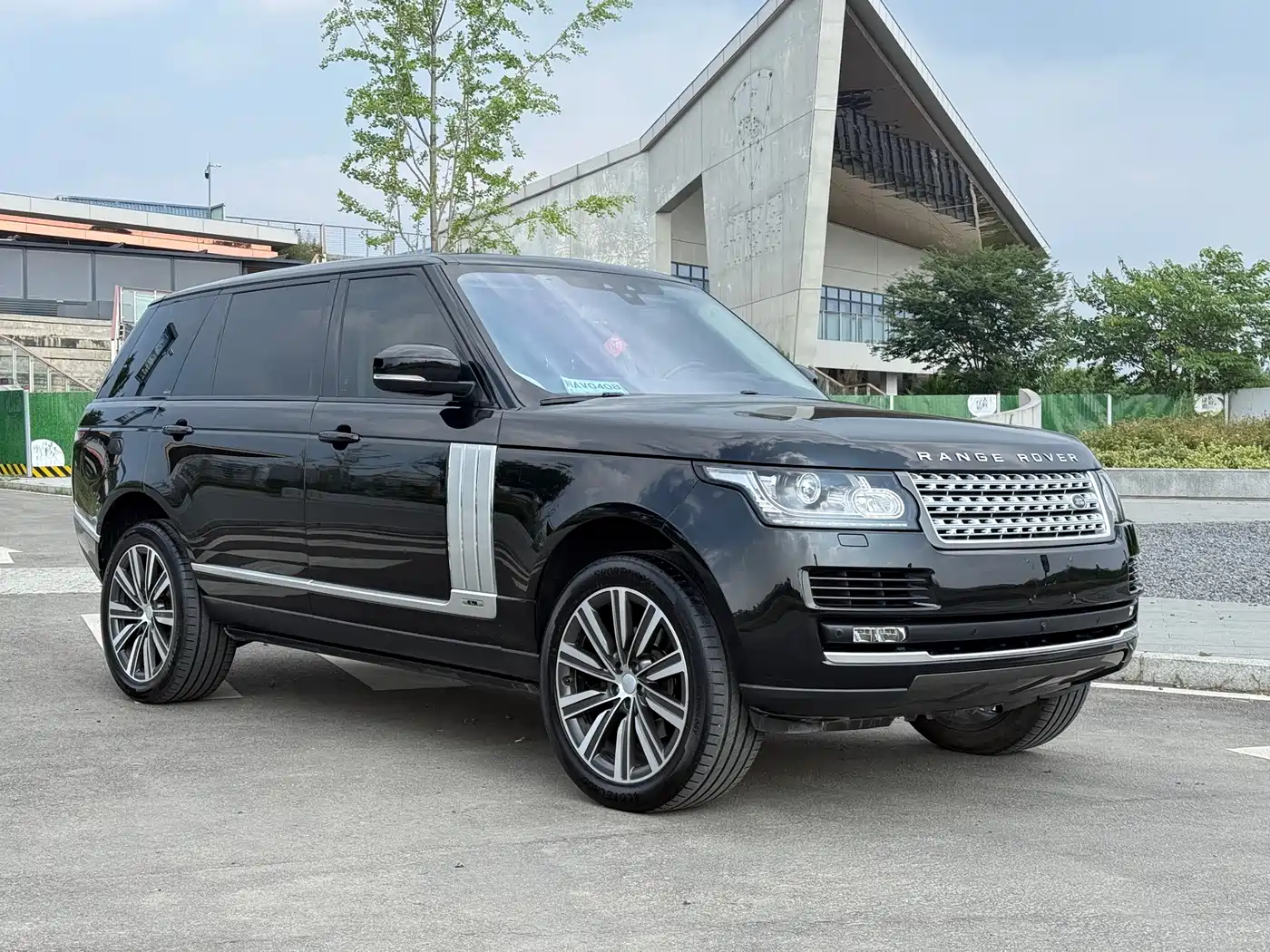 Land Rover Range Rover 2017 3.0 SC V6 Vogue LWB (Long Wheelbase) фото 3