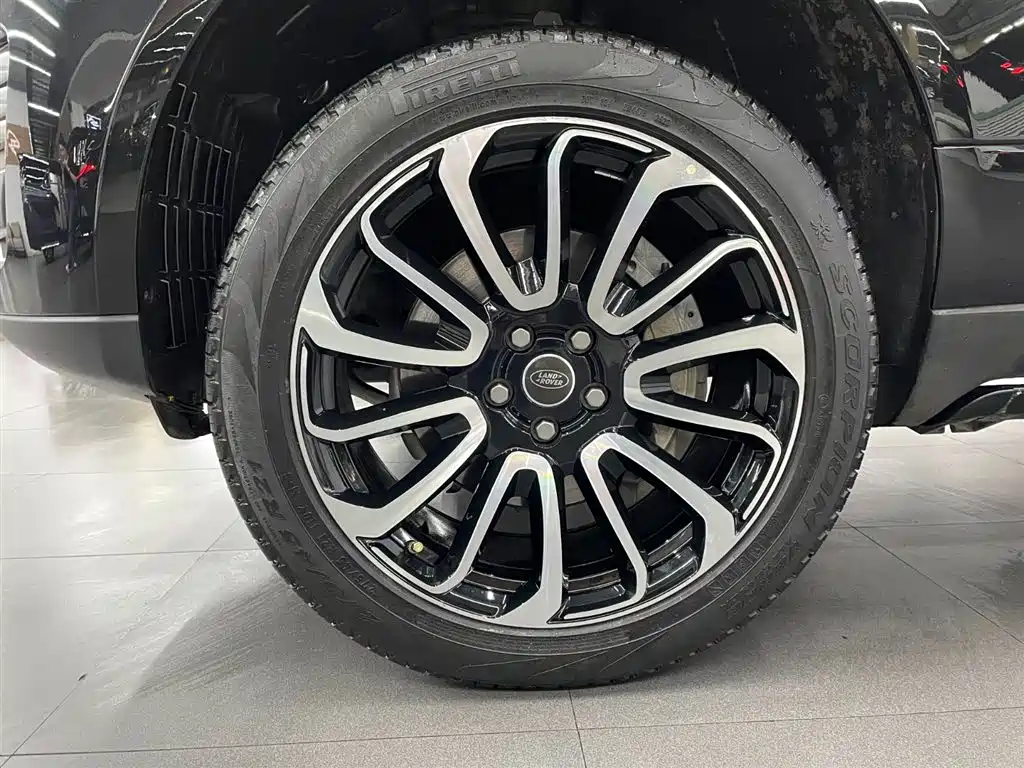 Land Rover Range Rover 2019 3.0 SC V6 Golden Age Edition фото 15