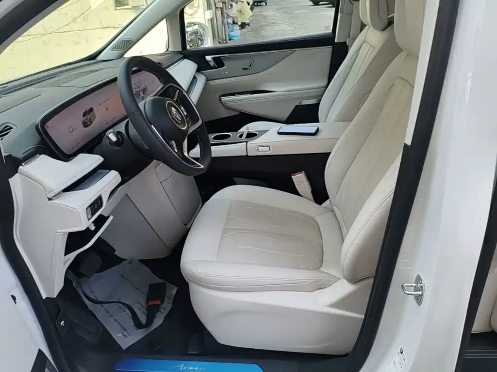 Buick GL8 New Energy 2026 2024 Landglory Premium Edition 7-Seater