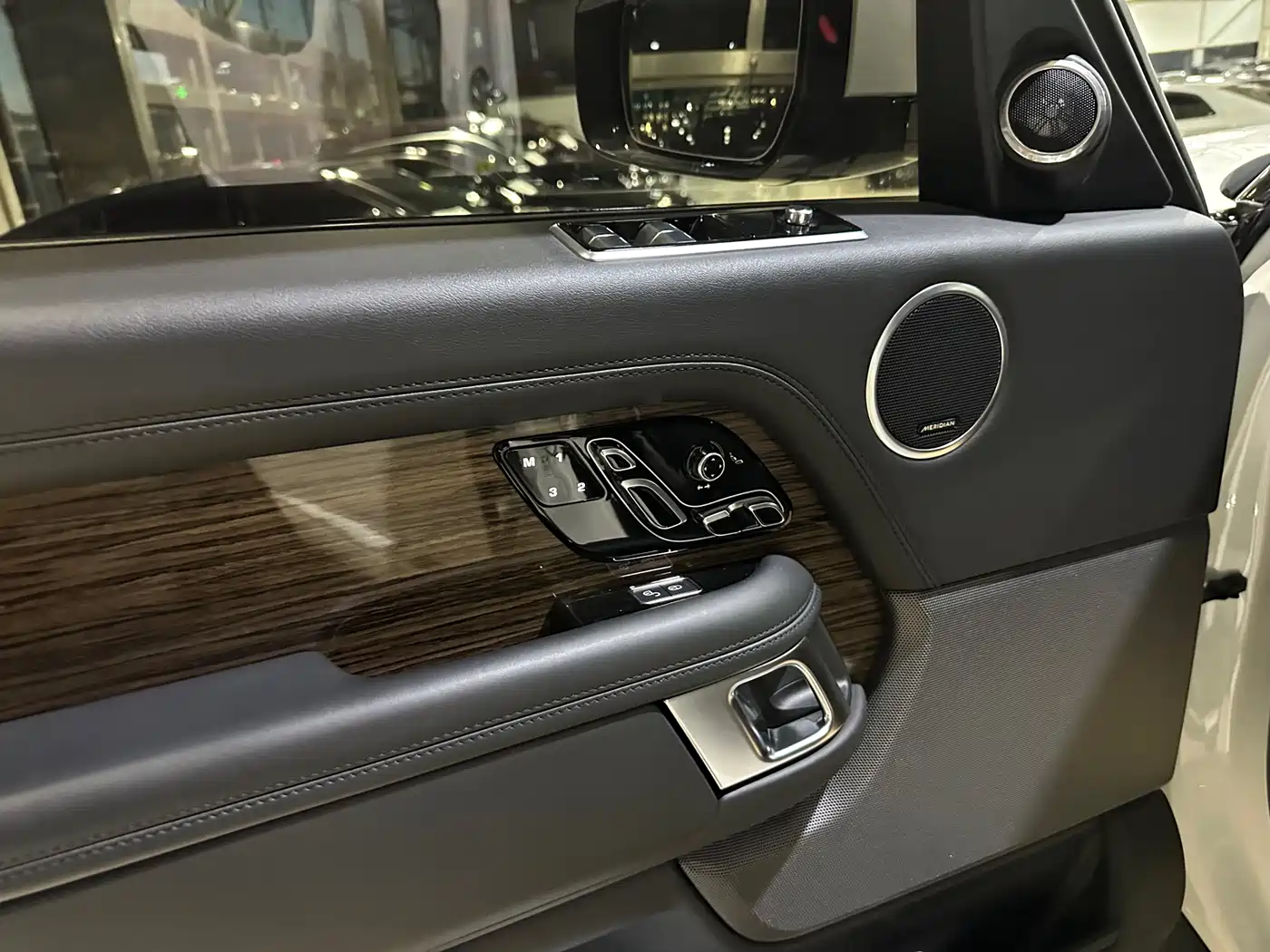 Land Rover Range Rover 2019 3.0 SCV6 Heritage Edition фото 8
