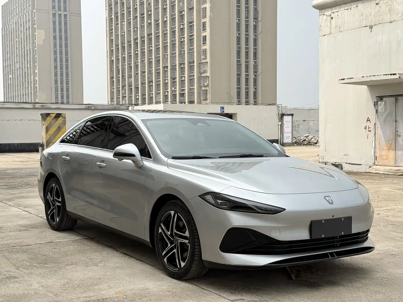 ROEWE D7