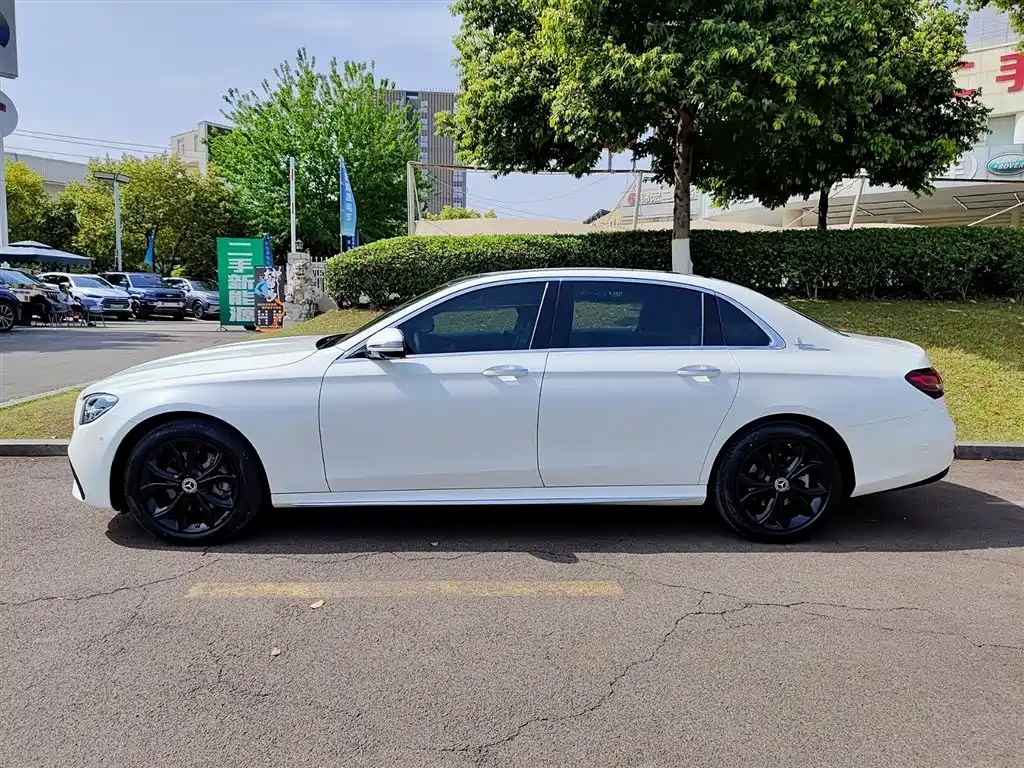 Mercedes-Benz E-Class 2021 E 300 L Sport Fashion фото 3