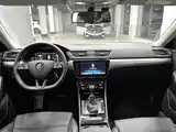 Фото 9 - Škoda Superb