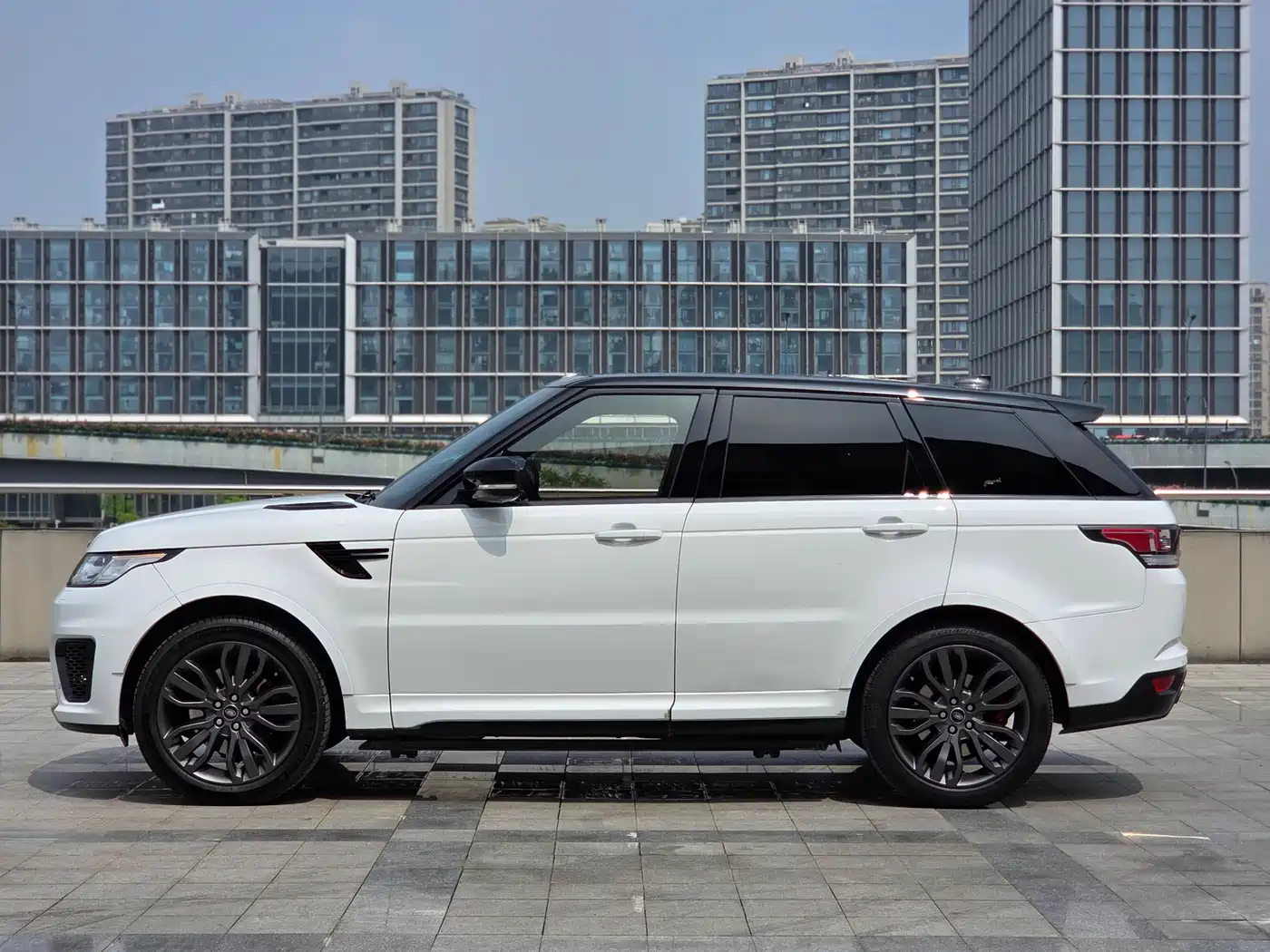 Land Rover Range Rover Sport 2017 3.0 SC V6 HSE DYNAMIC фото 3