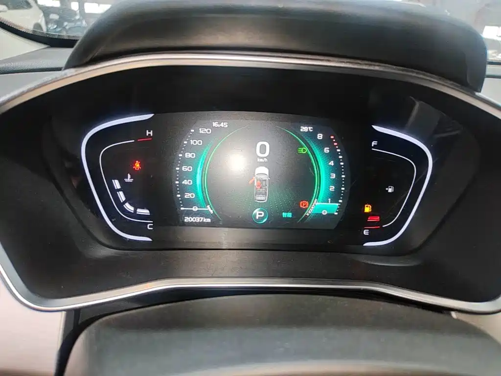 Photo 12 - Geely Binyue