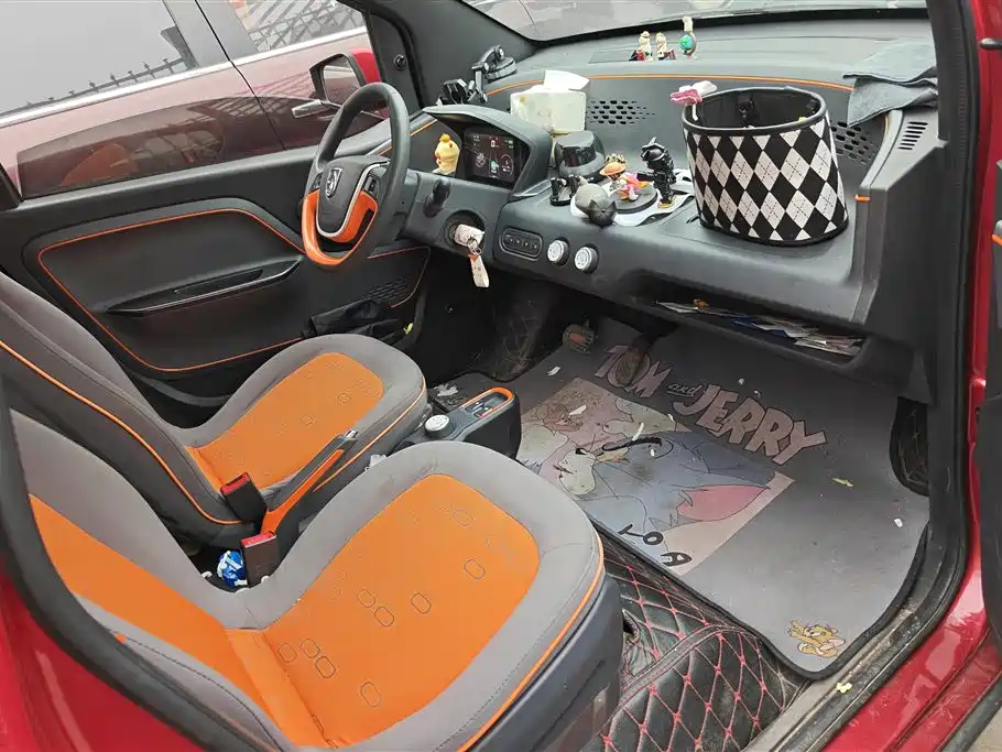 BAOJUN E100