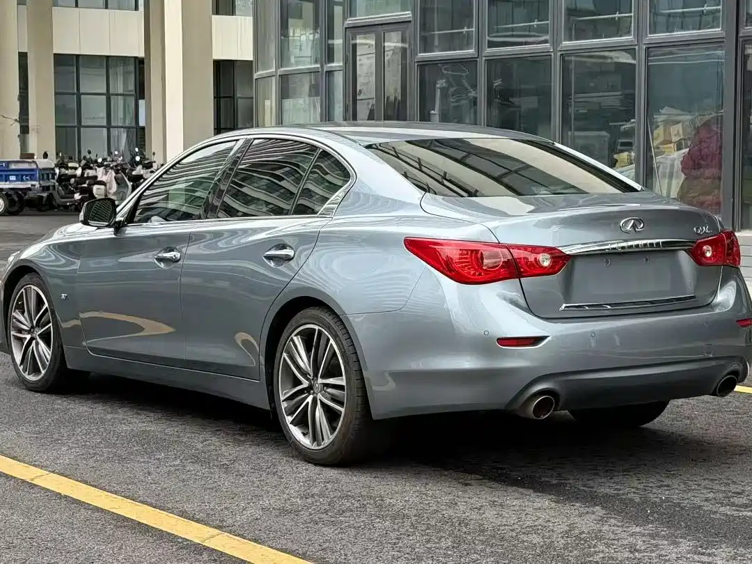 Infiniti Q50 2015 2014 3.7L Luxury Sport