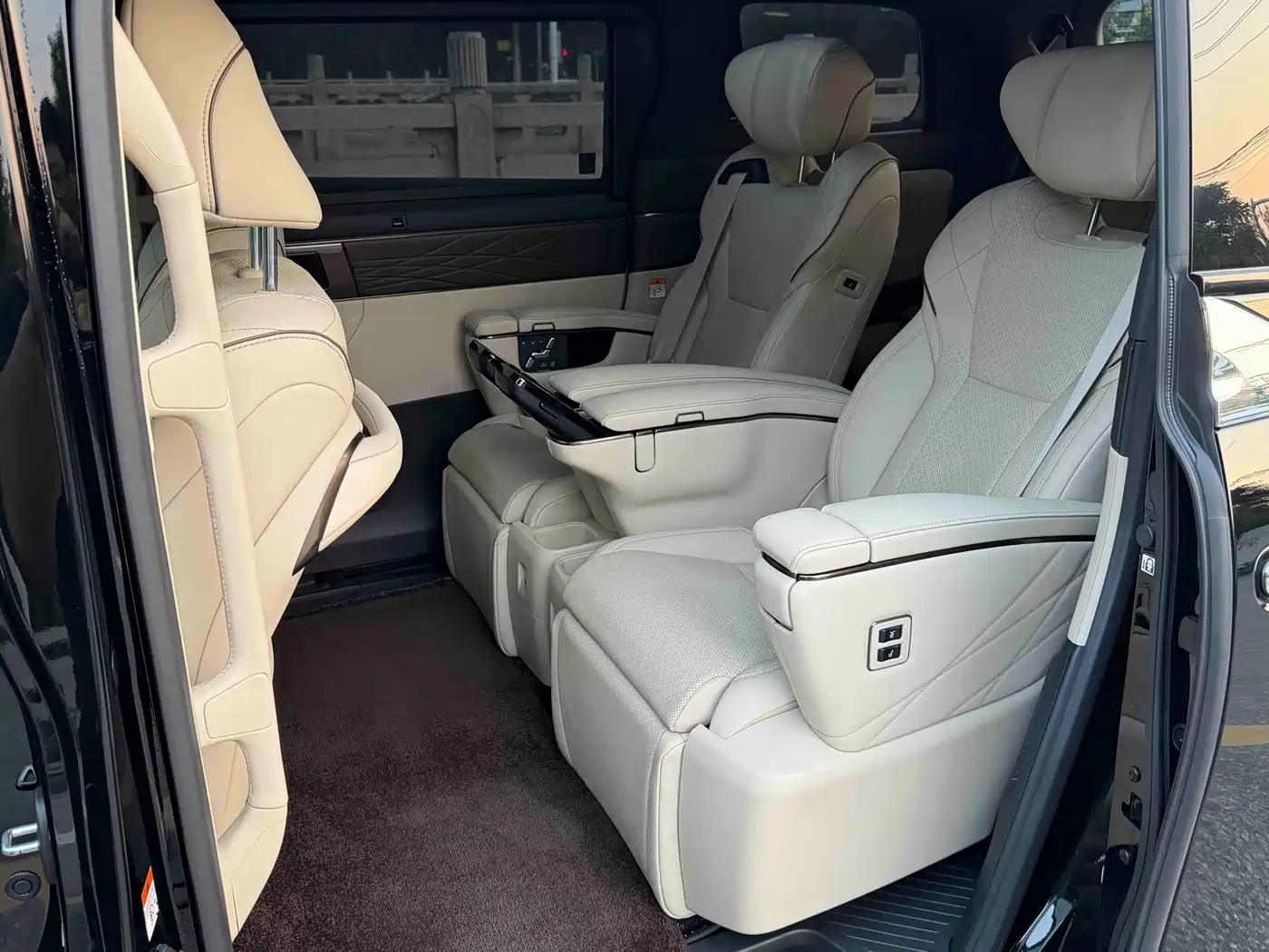 Toyota Vellfire 2024 2024 Crown Hybrid 2.5L Executive Premium Edition