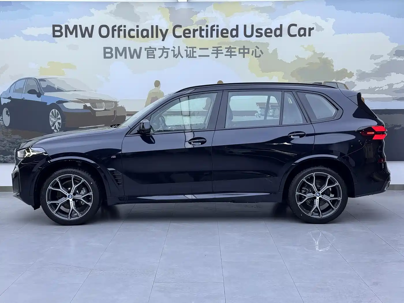 BMW X5 2025 Model xDrive 30Li Exclusive M Sport Blackout Package фото 3