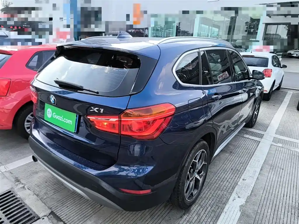 BMW X1 2018 sDrive18Li Premium Model фото 7