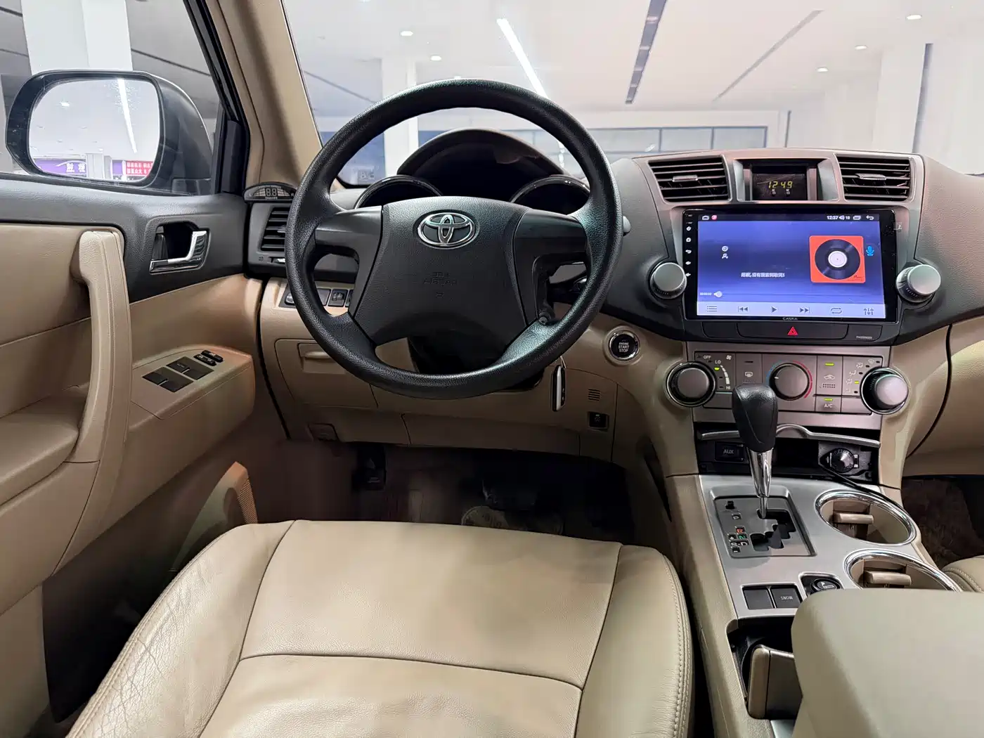Toyota Highlander 2011 2.7L 2WD 5-seat Elite фото 6