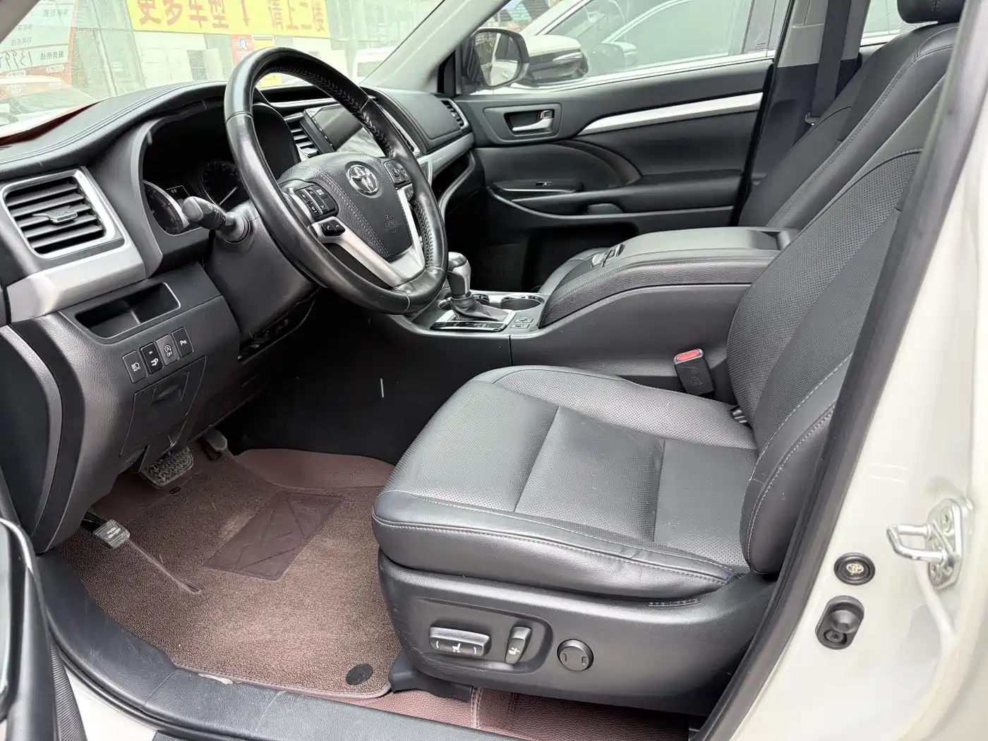 Toyota Highlander 2018 2.0T 4WD Luxury 7-seater (China V) фото 8