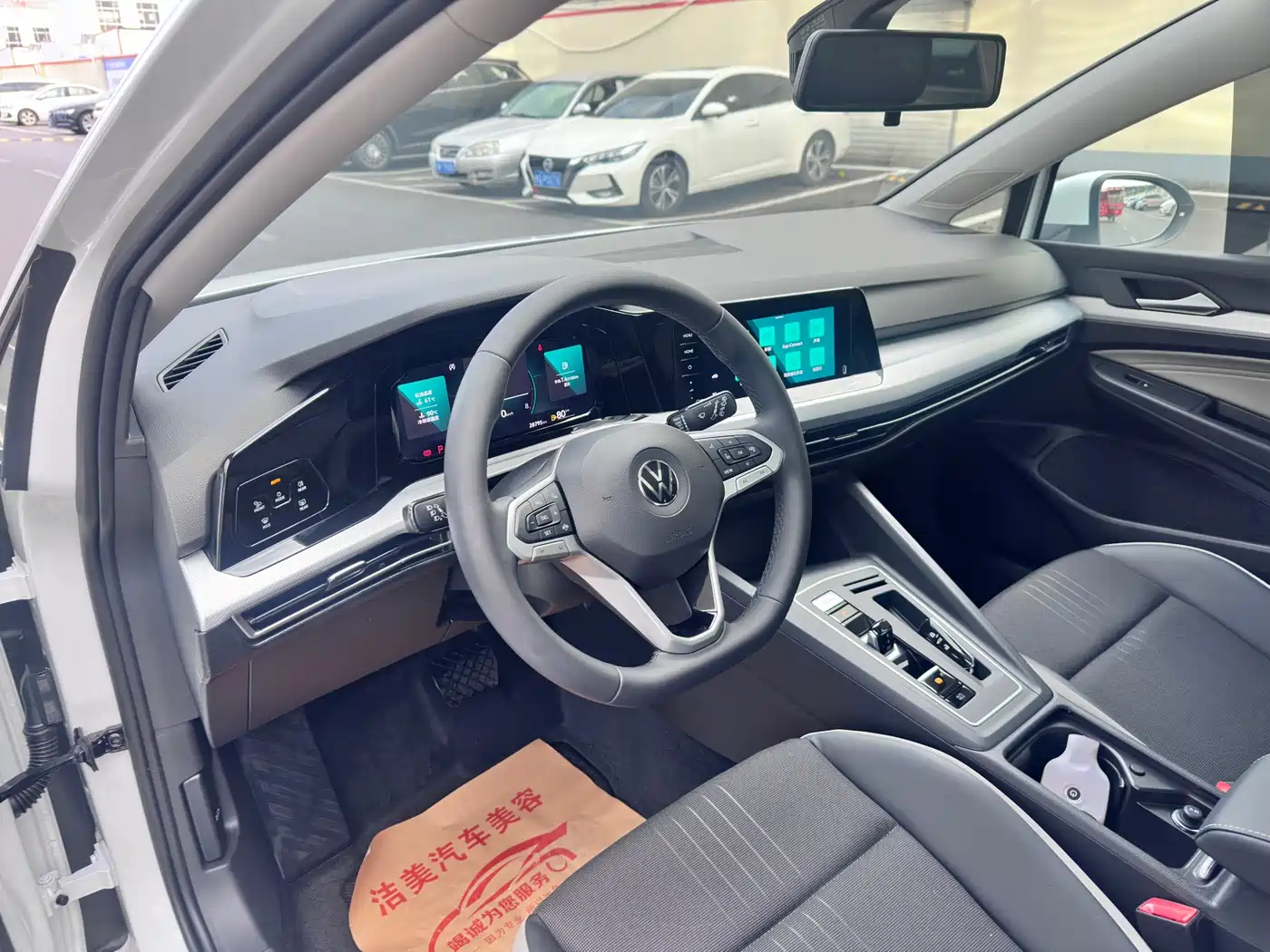 Volkswagen Golf 2023 280TSI DSG Pro фото 8