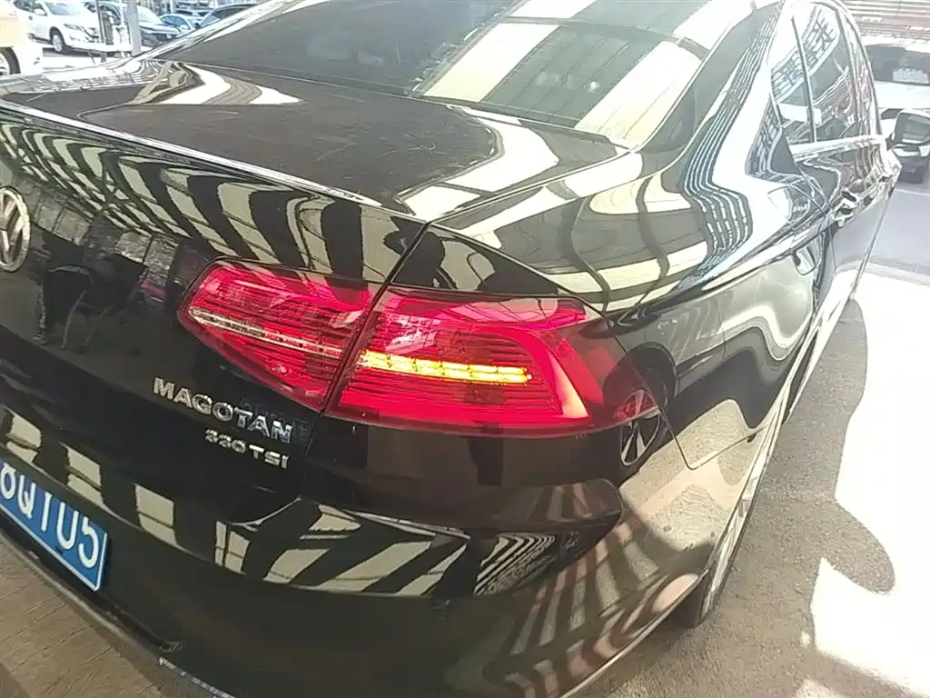Volkswagen Magotan 2017 330TSI DSG Luxury фото 8