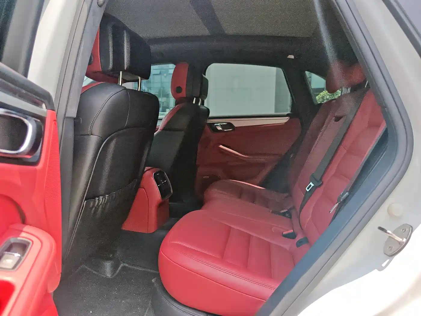 Porsche Macan 2016 Macan Turbo 3.6T фото 9