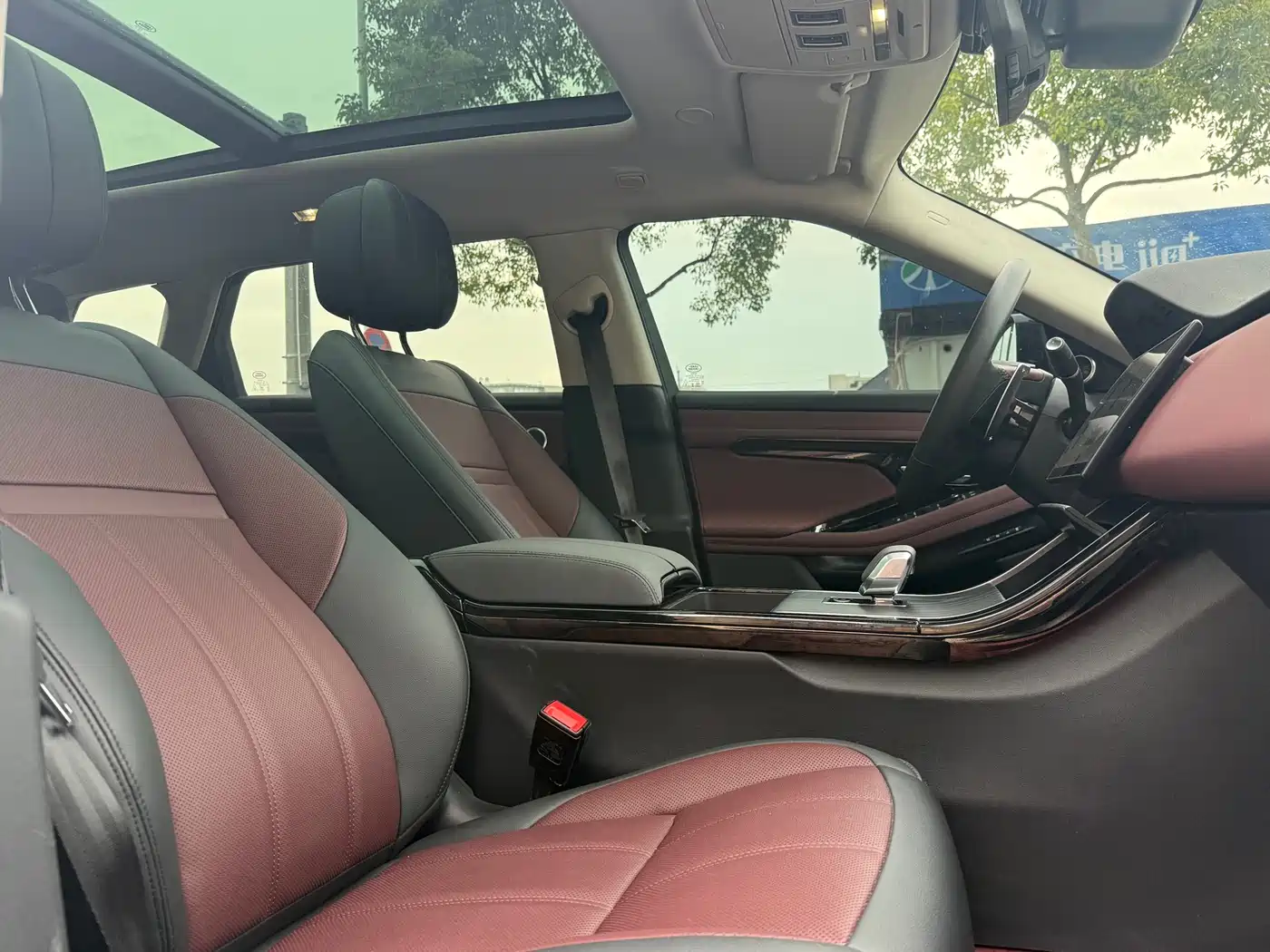 Land Rover Range Rover Evoque 2024 Range Rover Evoque L 249PS Light Master Edition фото 12