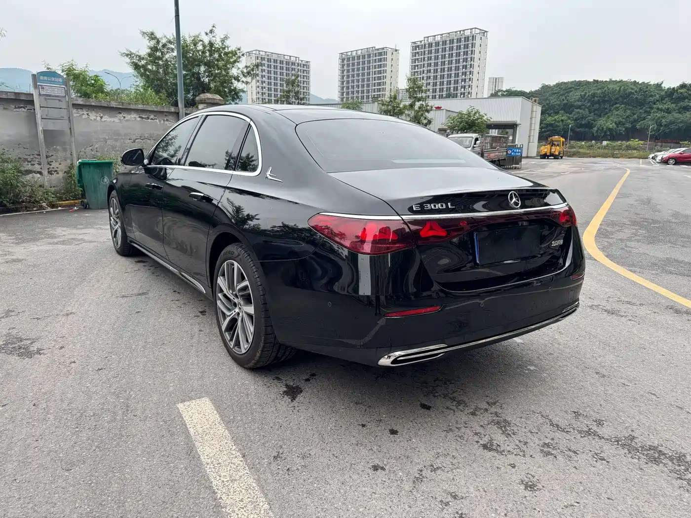 Mercedes-Benz E-Class 2024 E 300 L Fashion фото 7