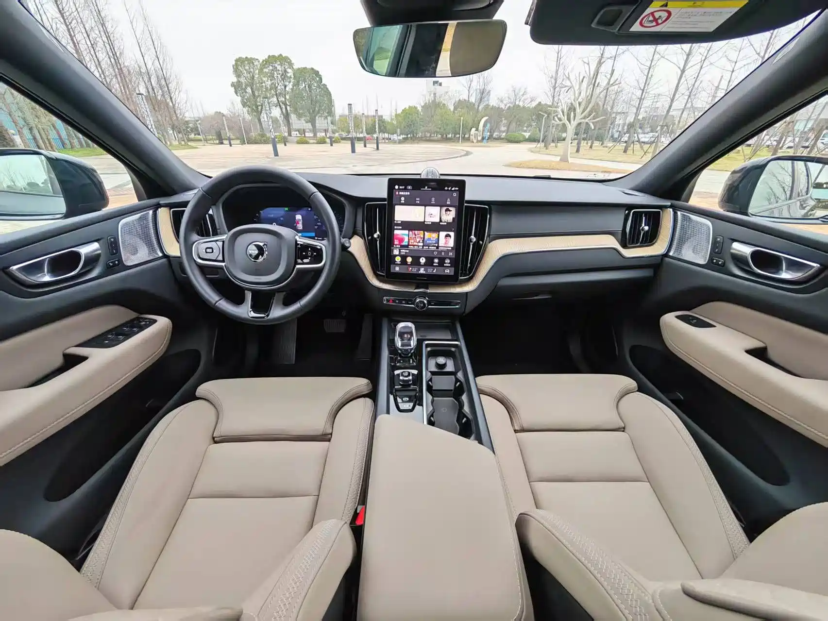 Фото 29 - Volvo XC60