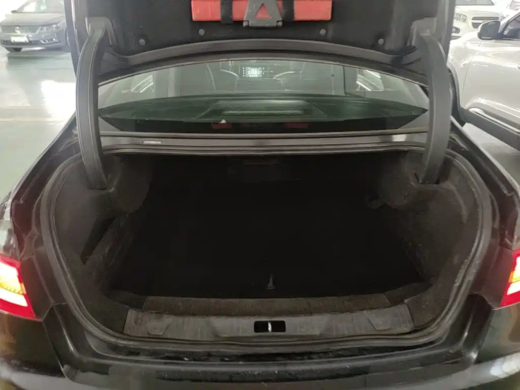 Dongfeng Aeolus Dongfeng A9 2017 2016 1.8T Premium