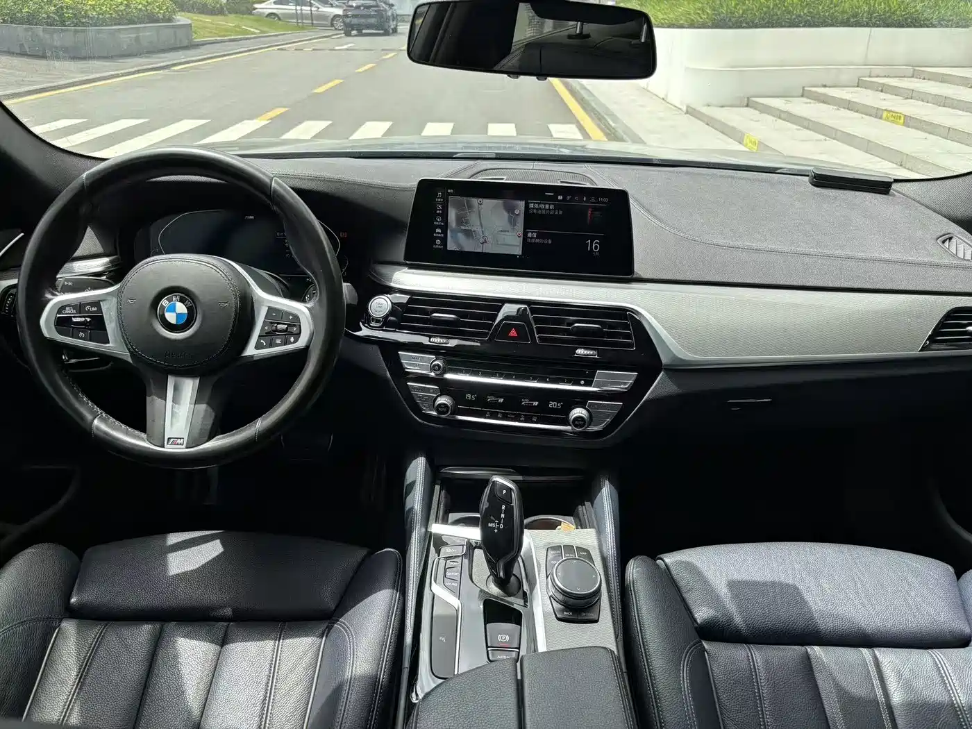 BMW 5 Series (Import) 2020 Model 525i M Sport Package фото 9