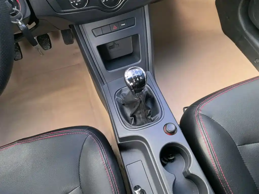 Roewe 350 2016 2015 Model 1.5L Manual Luxury Sunroof Edition