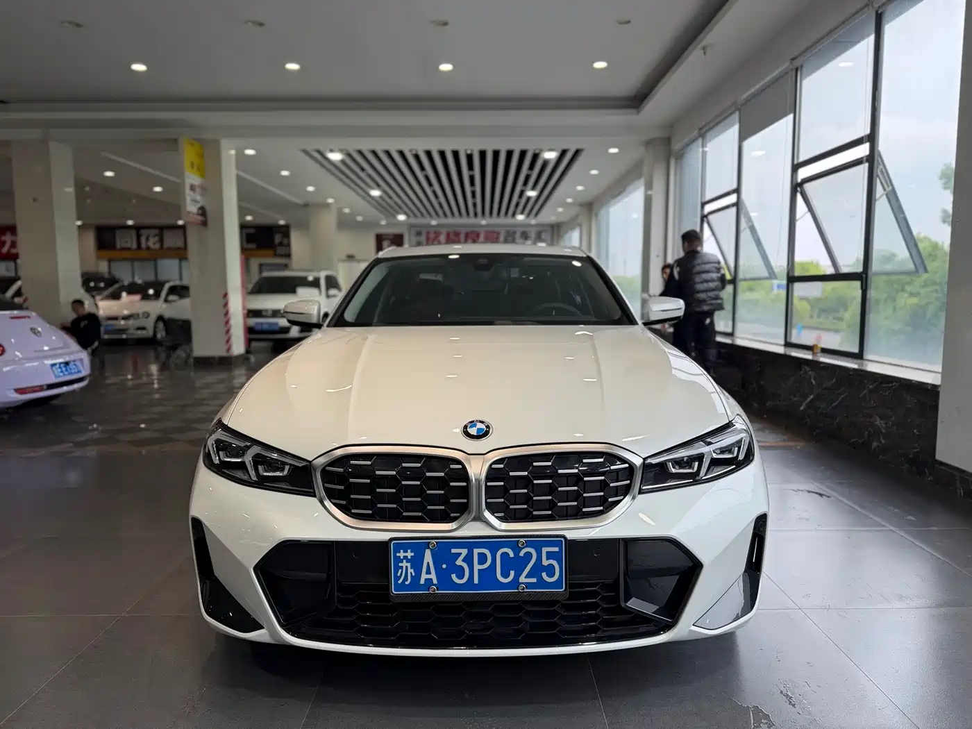 BMW 3 Series 2023 325Li M Sport Package фото 2
